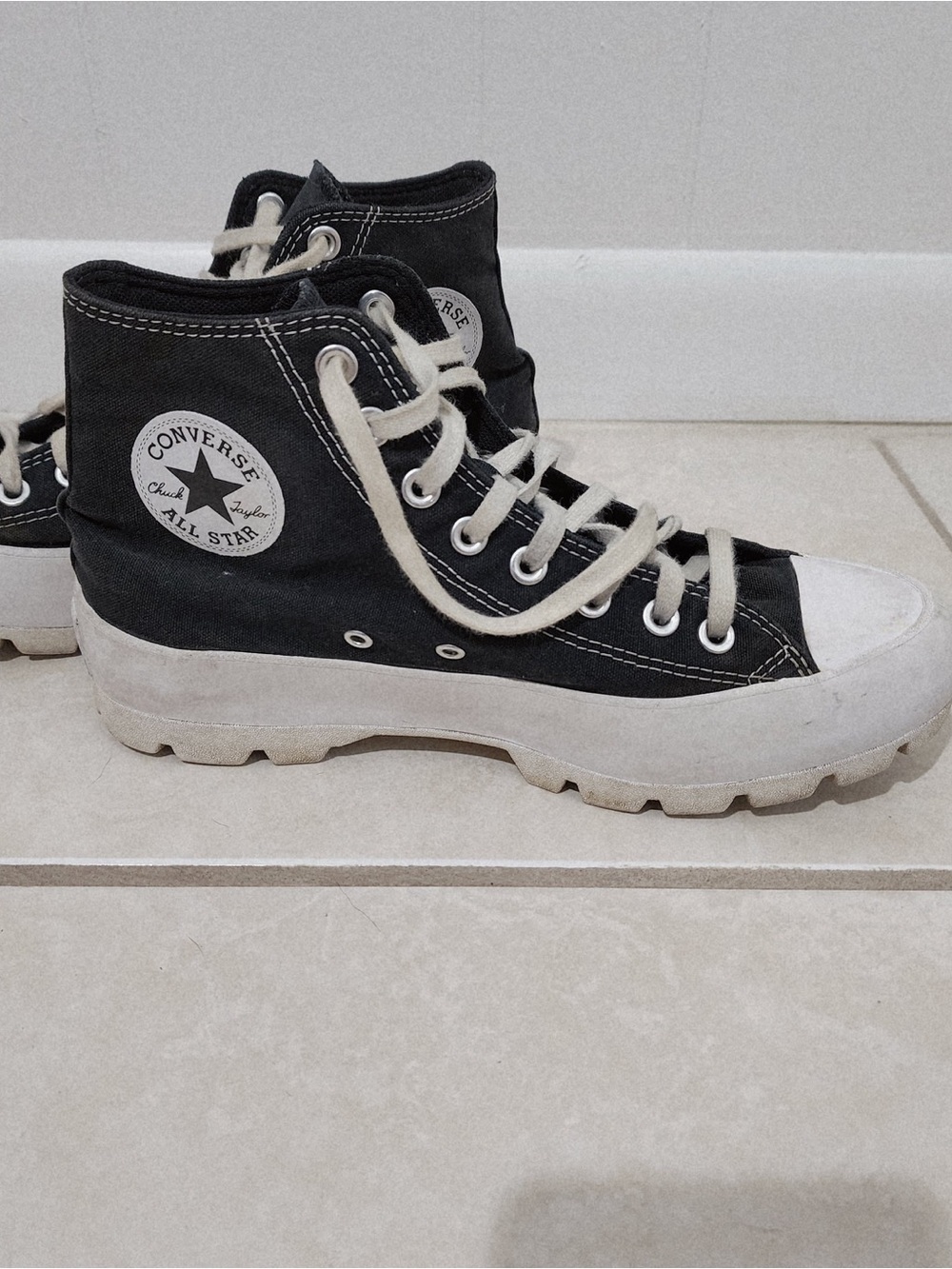 Converse Chuck Taylor Lugged Hi Top Platform Shoes Black Women’s 9.5